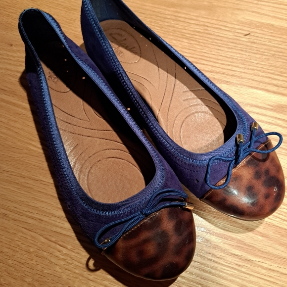 CLARKE'S ladies loafer - Picture 1 of 4